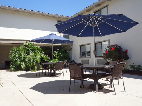 Mission Inn & Suites Gallery Images - Dining Area