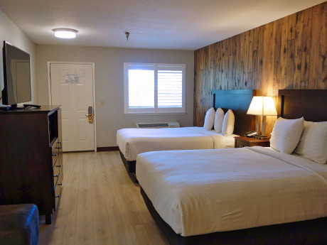 Mission Inn & Suites Gallery Images - Guest Room